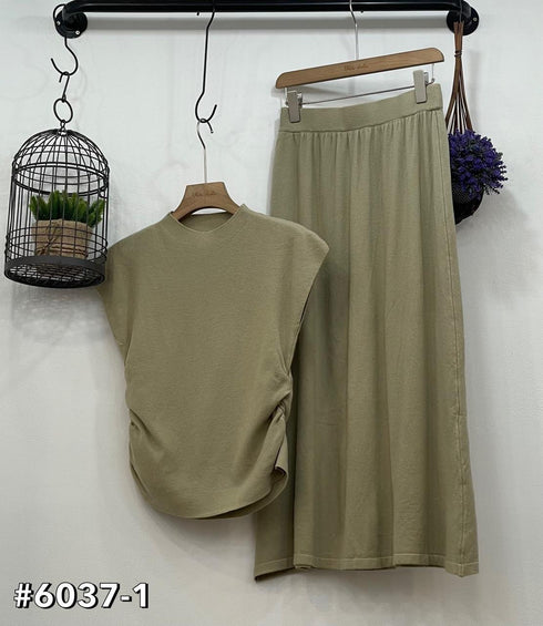 Knitted Round Neck Sleeveless Tops With Skirts